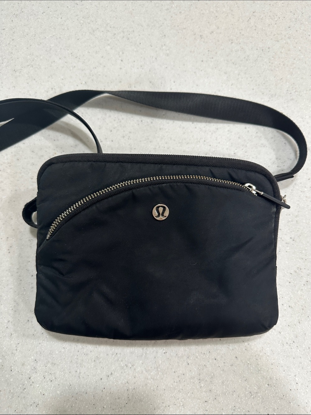 lululemon athletica Black Compact Crossbody Belt Bag